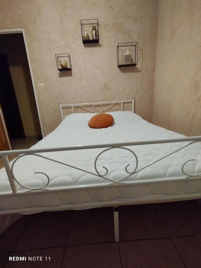 Chambre D Hotes En Provence, Au Pied Du Luberon, Les Coquelicots La Tour-dʼAigues 外观 照片